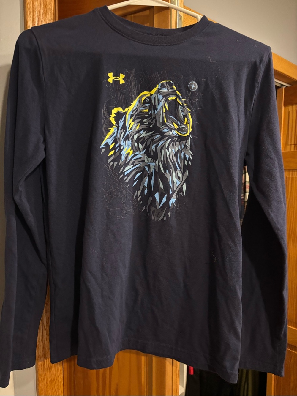 Under Armour Men’s Navy Long-Sleeve Graphic Tee - Howling Wolf